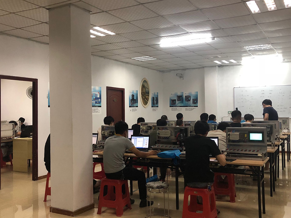 三菱現場一對一實操輔導